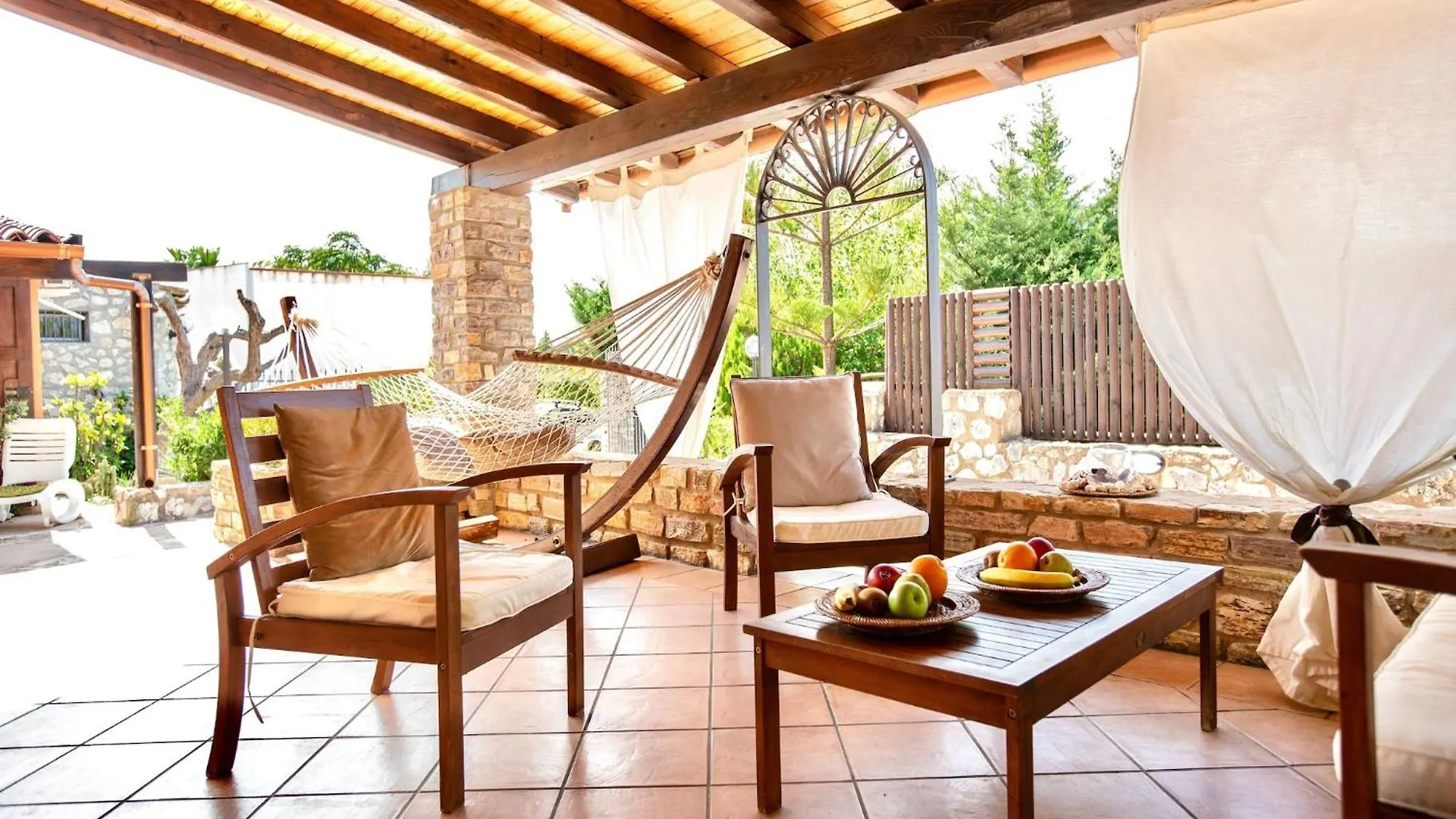 Stunning Villa In Contrada Sarmuci With Pool كاستيلاّماري ديل غو